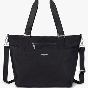 Baggallini black travel tote
